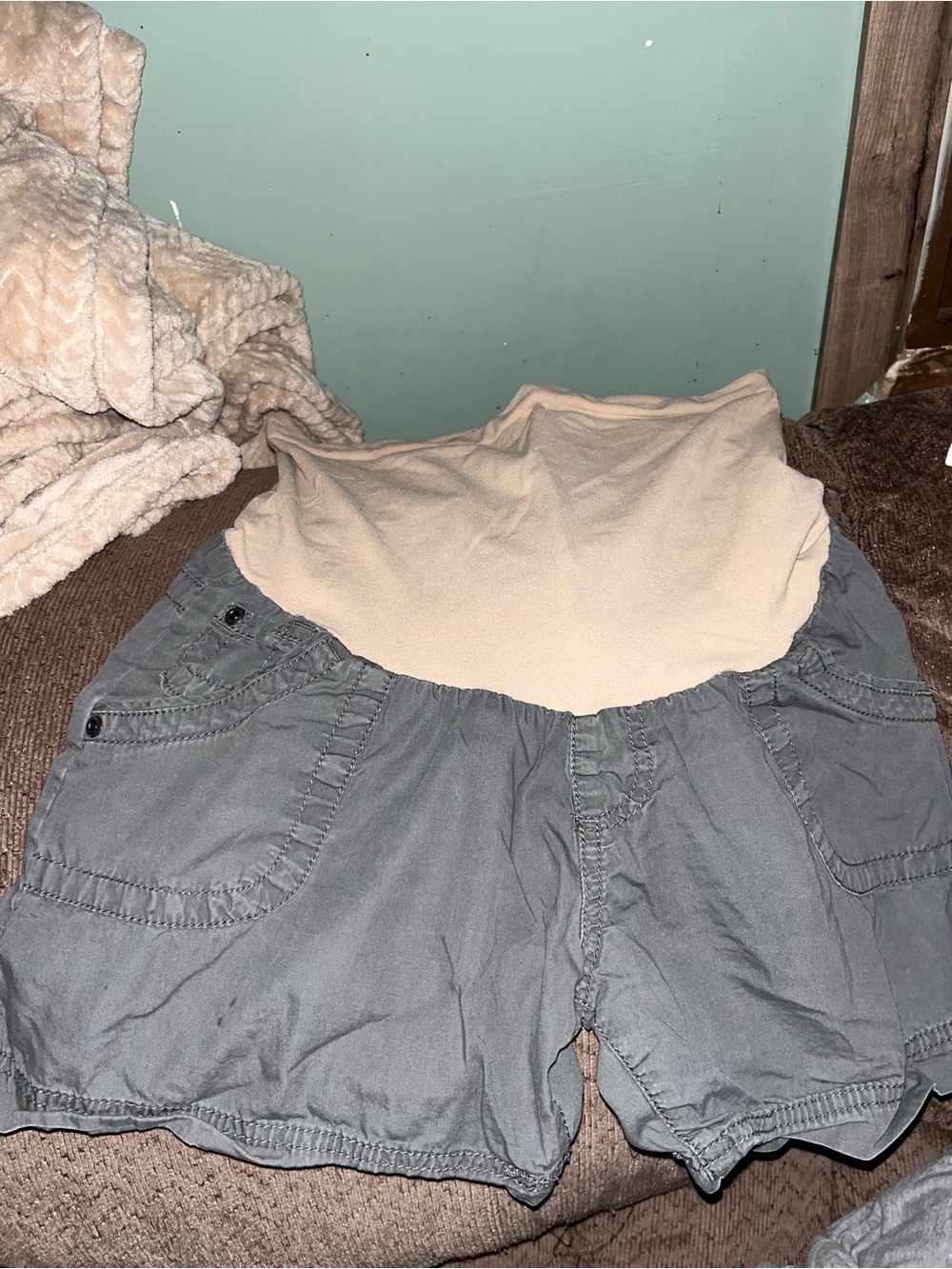 Motherhood Maternity Beige Waistband Gray Cargo-Style Maternity Shorts